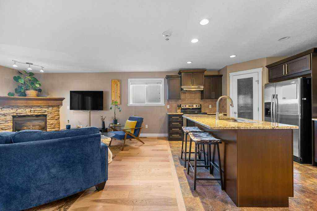 MLS® A2265427 - Unit #201 1920 26 Street SW in Killarney/Glengarry Calgary, Residential