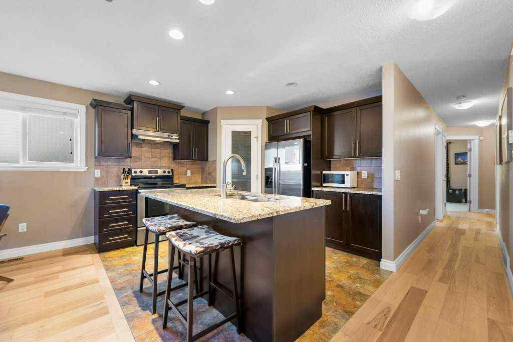 MLS® A2265427 - Unit #201 1920 26 Street SW in Killarney/Glengarry Calgary, Residential