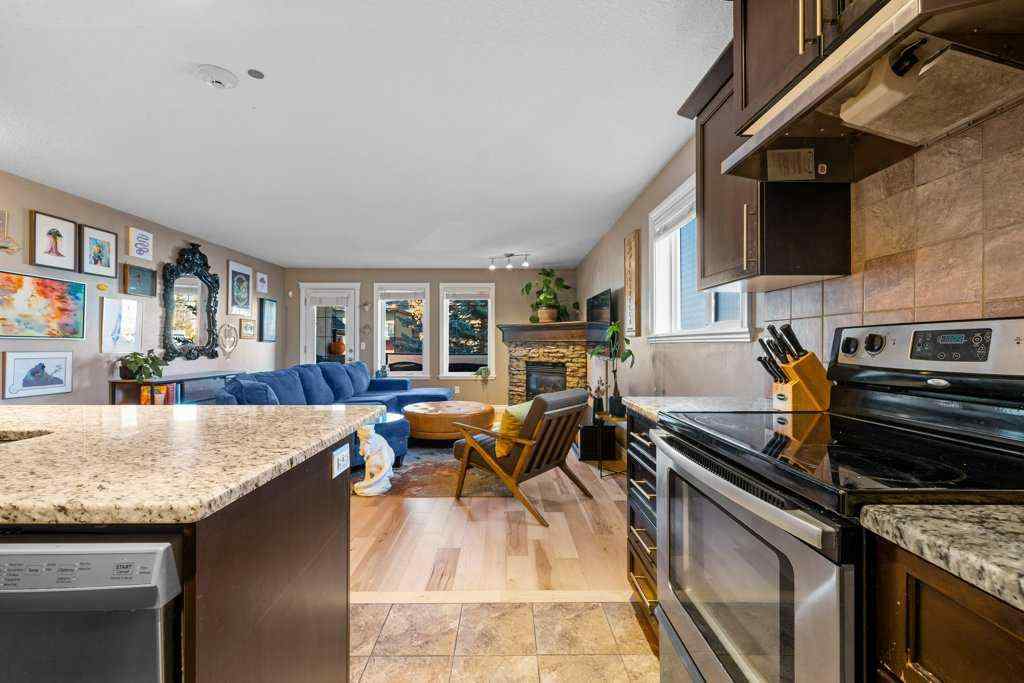 MLS® A2265427 - Unit #201 1920 26 Street SW in Killarney/Glengarry Calgary, Residential