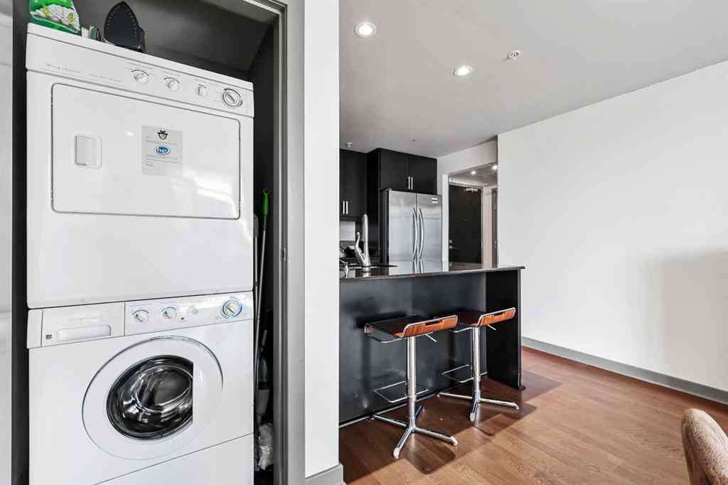 MLS® A2265432 - Unit #1708 888 4 Avenue SW in Downtown Commercial Core Calgary, Residential