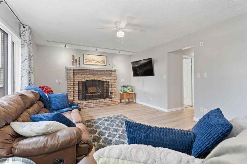 MLS® A2265435 - 9 Hunters Mews  in Hunters Glen Okotoks, Residential