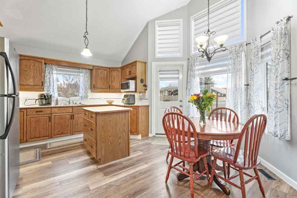 MLS® A2265435 - 9 Hunters Mews  in Hunters Glen Okotoks, Residential