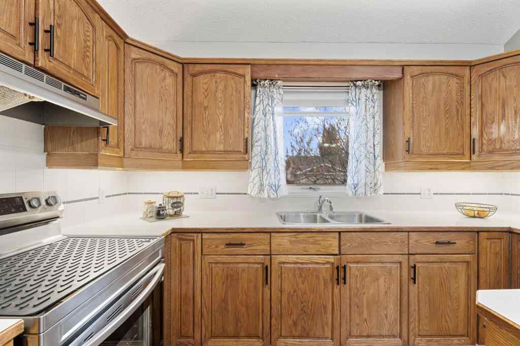 MLS® A2265435 - 9 Hunters Mews  in Hunters Glen Okotoks, Residential