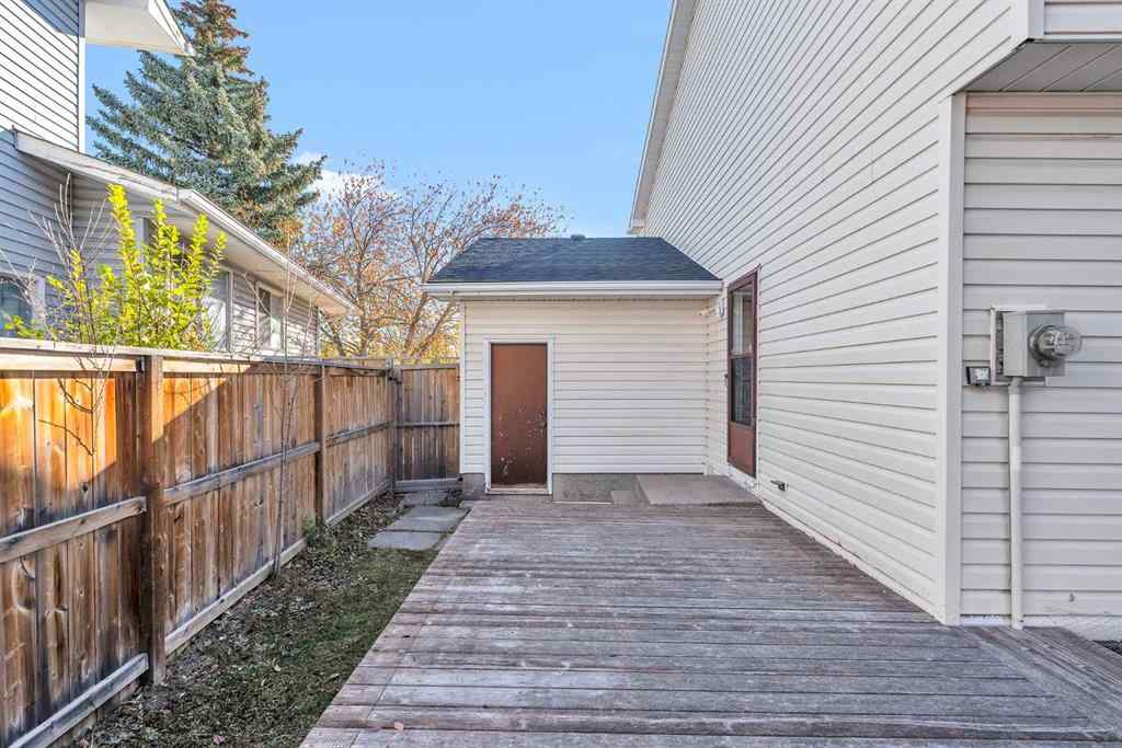 MLS® A2265438 - 47 Edgedale Road NW in Edgemont Calgary, Residential