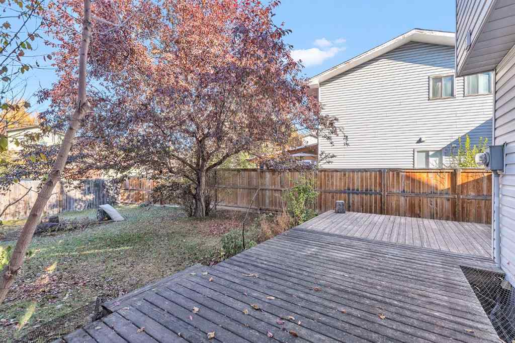 MLS® A2265438 - 47 Edgedale Road NW in Edgemont Calgary, Residential