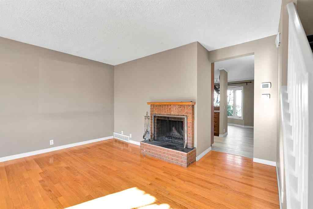 MLS® A2265438 - 47 Edgedale Road NW in Edgemont Calgary, Residential