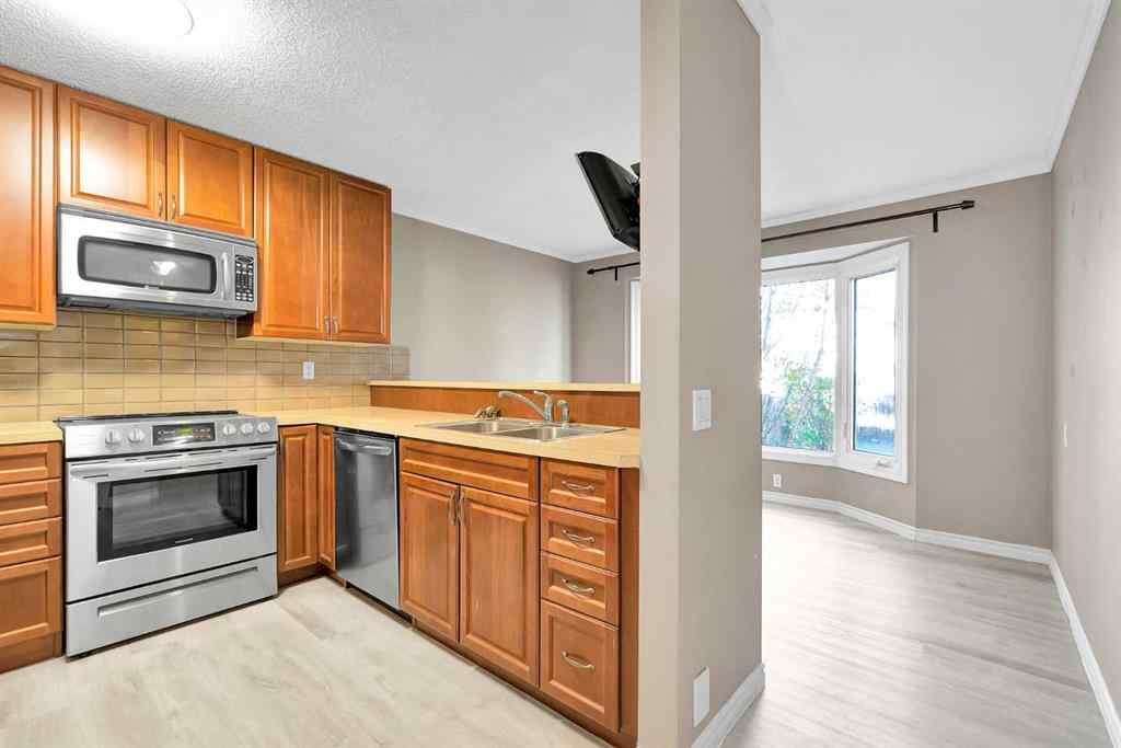 MLS® A2265438 - 47 Edgedale Road NW in Edgemont Calgary, Residential