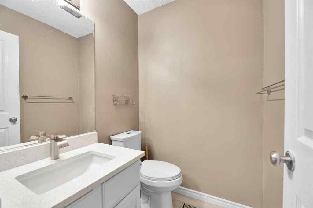 MLS® A2265438 - 47 Edgedale Road NW in Edgemont Calgary, Residential