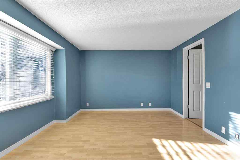 MLS® A2265438 - 47 Edgedale Road NW in Edgemont Calgary, Residential