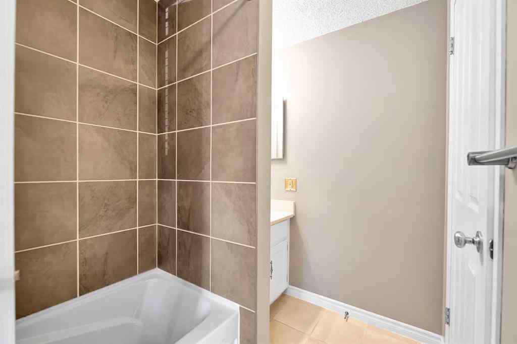 MLS® A2265438 - 47 Edgedale Road NW in Edgemont Calgary, Residential