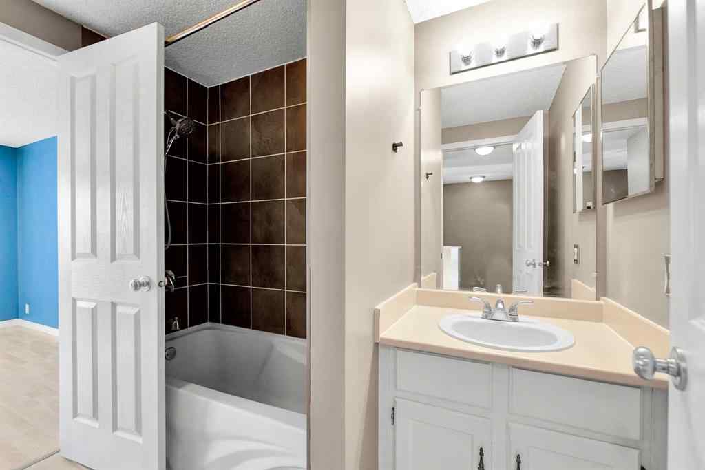 MLS® A2265438 - 47 Edgedale Road NW in Edgemont Calgary, Residential