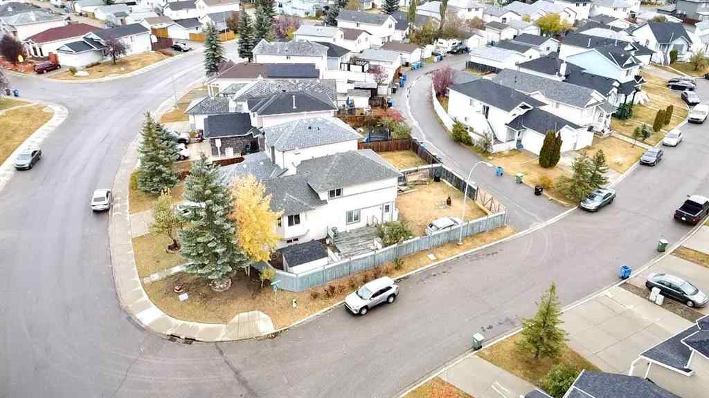 MLS® A2265443 - 8051 Laguna Way NE in Monterey Park Calgary, Residential