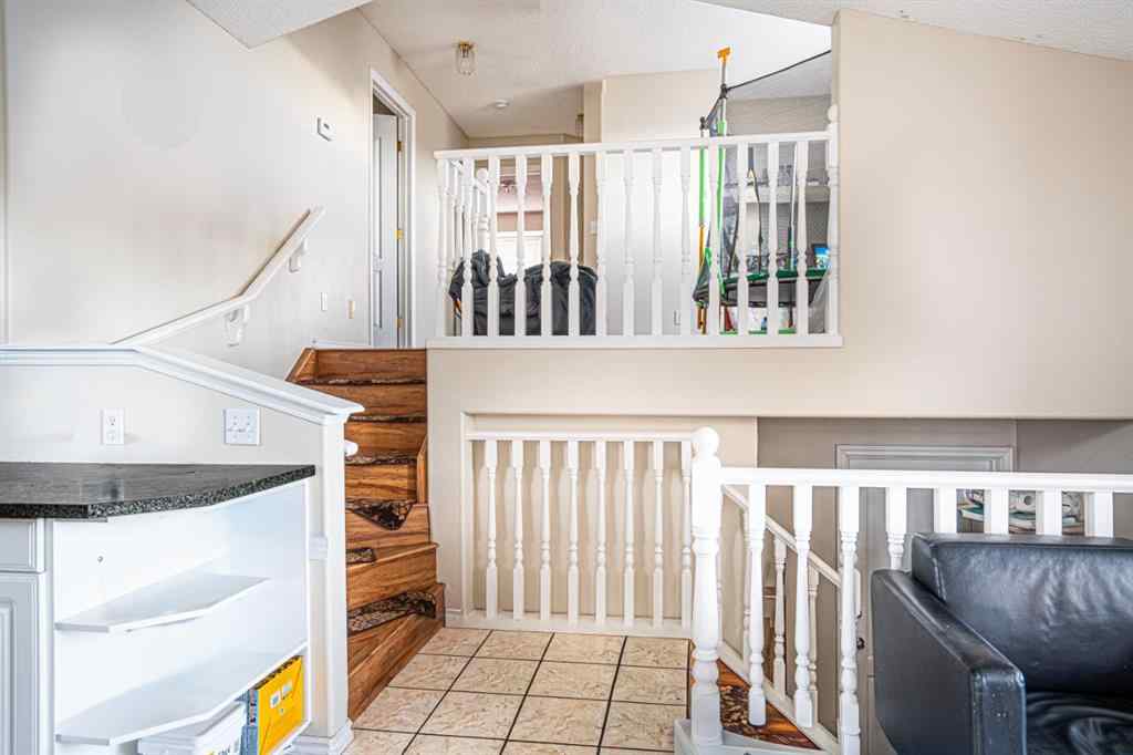 MLS® A2265443 - 8051 Laguna Way NE in Monterey Park Calgary, Residential