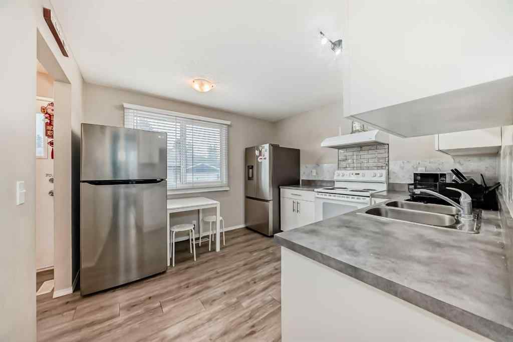 MLS® A2265444 - 6480 54 Street NE in Castleridge Calgary, Residential
