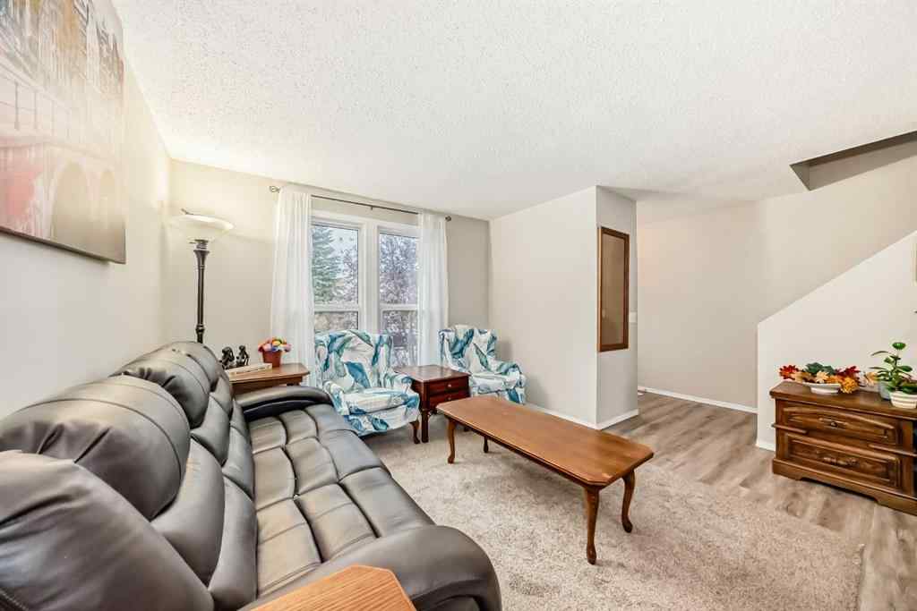 MLS® A2265444 - 6480 54 Street NE in Castleridge Calgary, Residential