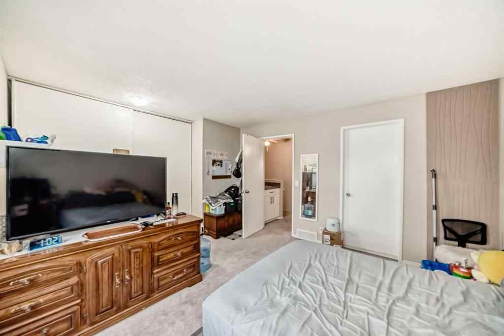 MLS® A2265444 - 6480 54 Street NE in Castleridge Calgary, Residential