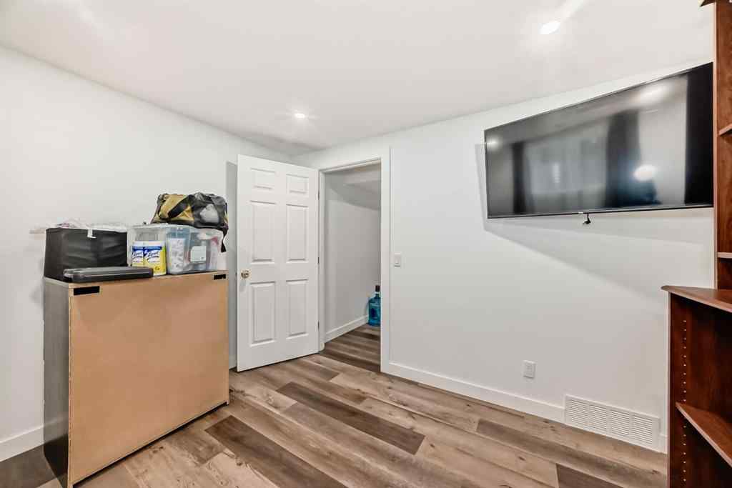 MLS® A2265444 - 6480 54 Street NE in Castleridge Calgary, Residential