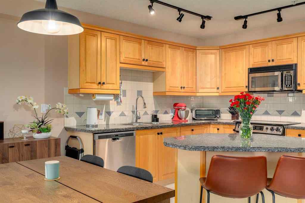 MLS® A2265445 - Unit #307 630 10 Street NW in Sunnyside Calgary, Residential