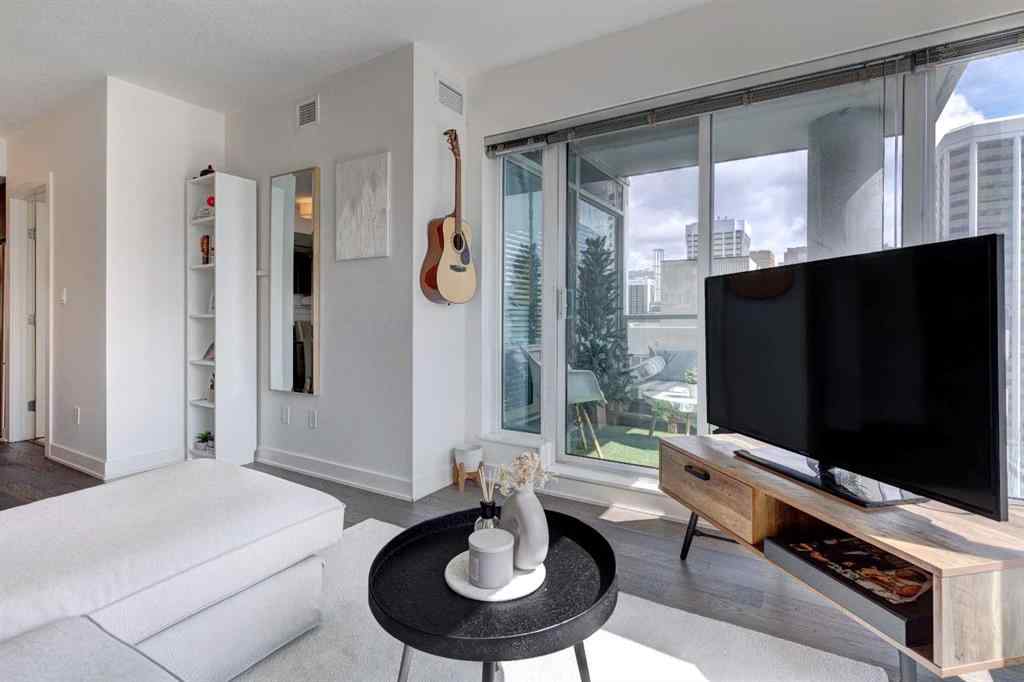 MLS® A2265449 - Unit #2108 930 6 Avenue SW in Downtown Commercial Core Calgary, Residential