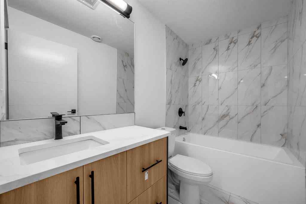 MLS® A2265453 - 423 Queensland Circle SE in Queensland Calgary, Residential