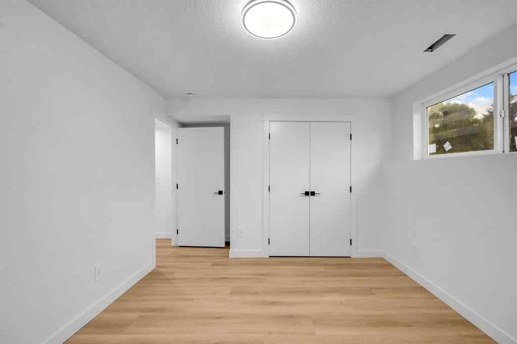 MLS® A2265453 - 423 Queensland Circle SE in Queensland Calgary, Residential