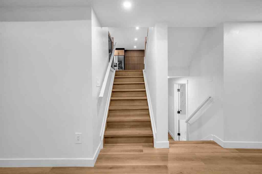 MLS® A2265453 - 423 Queensland Circle SE in Queensland Calgary, Residential