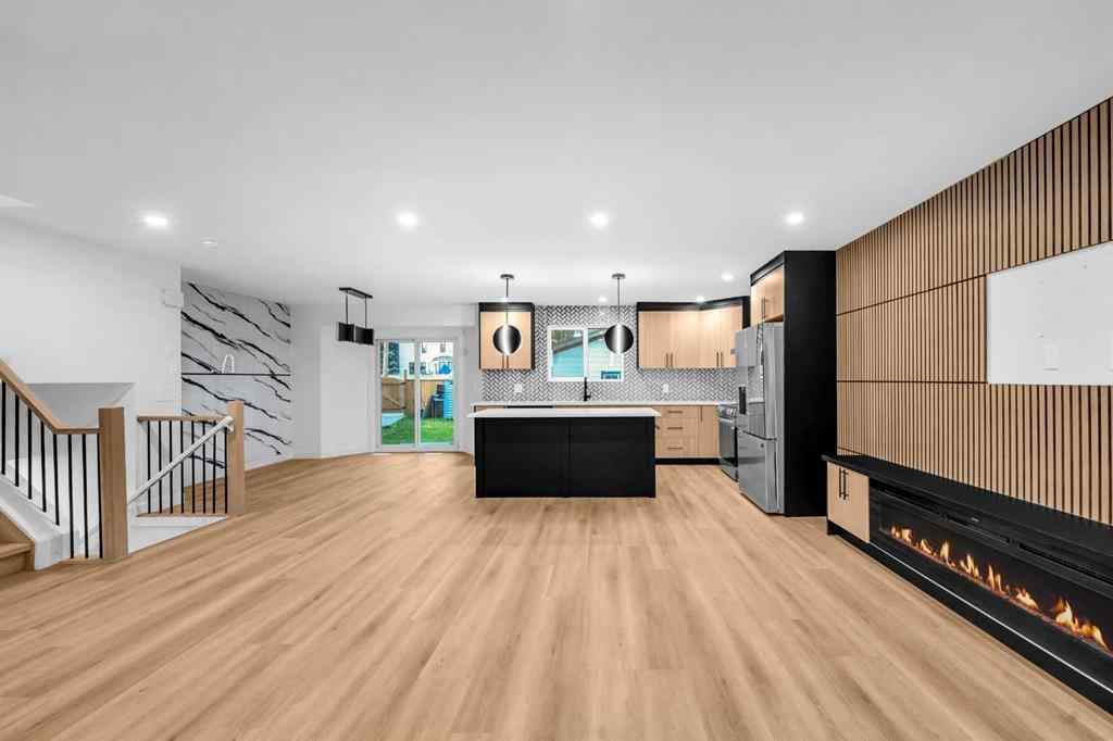 MLS® A2265453 - 423 Queensland Circle SE in Queensland Calgary, Residential