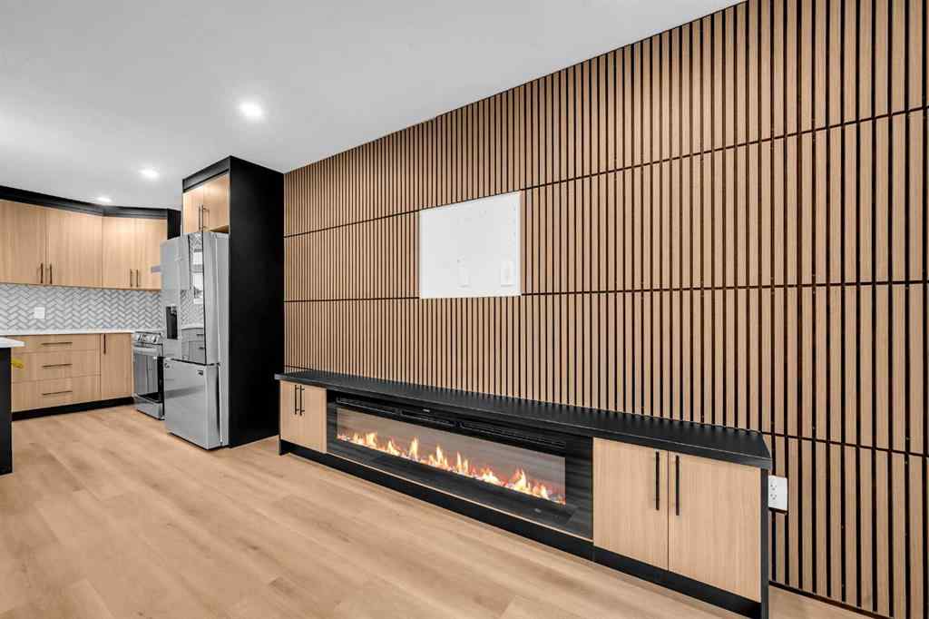 MLS® A2265453 - 423 Queensland Circle SE in Queensland Calgary, Residential