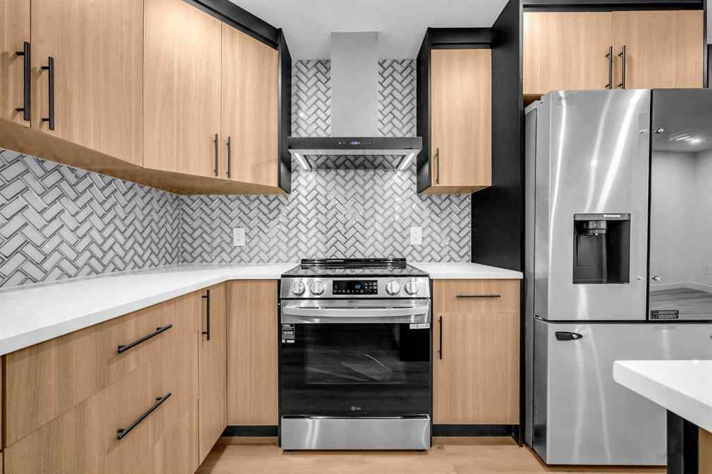 MLS® A2265453 - 423 Queensland Circle SE in Queensland Calgary, Residential