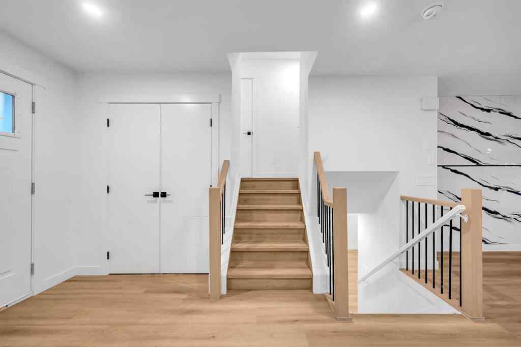 MLS® A2265453 - 423 Queensland Circle SE in Queensland Calgary, Residential