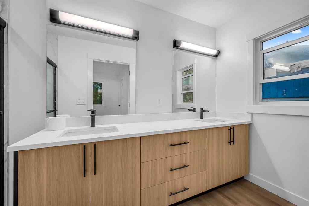 MLS® A2265453 - 423 Queensland Circle SE in Queensland Calgary, Residential