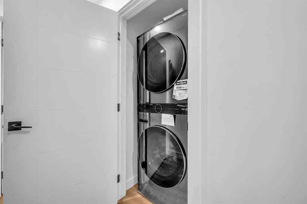 MLS® A2265453 - 423 Queensland Circle SE in Queensland Calgary, Residential