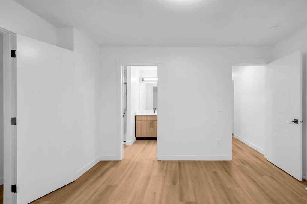 MLS® A2265453 - 423 Queensland Circle SE in Queensland Calgary, Residential