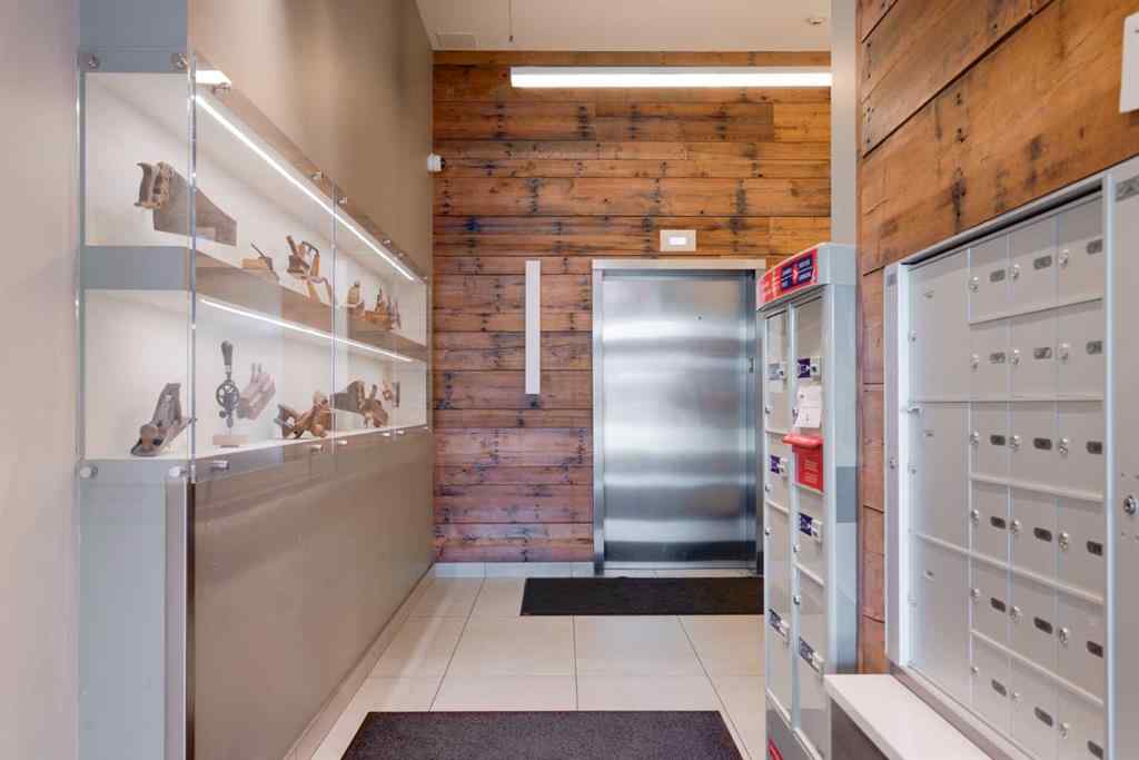 MLS® A2265458 - Unit #206 301 10 Street NW in Hillhurst Calgary, Residential