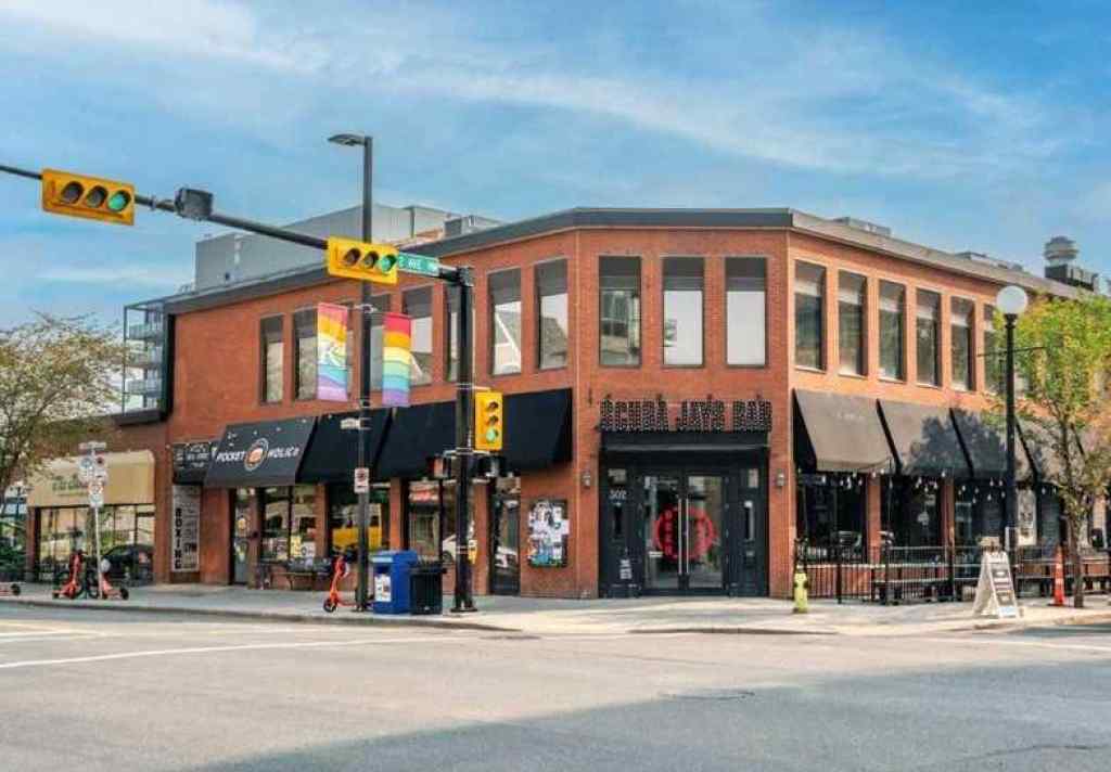 MLS® A2265458 - Unit #206 301 10 Street NW in Hillhurst Calgary, Residential