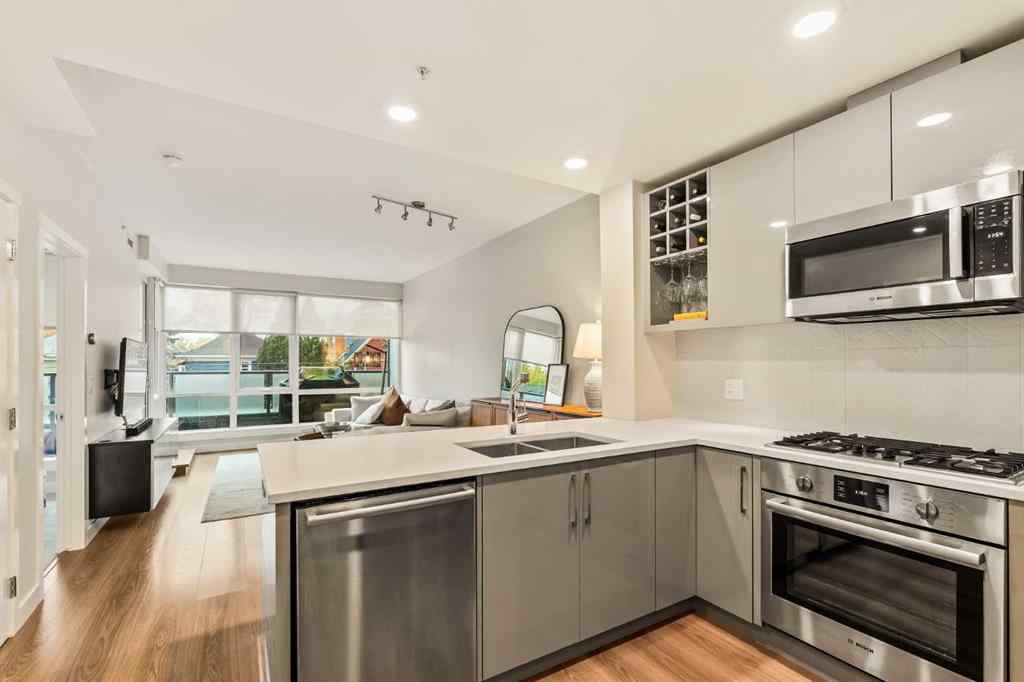 MLS® A2265458 - Unit #206 301 10 Street NW in Hillhurst Calgary, Residential