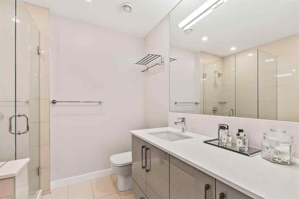 MLS® A2265458 - Unit #206 301 10 Street NW in Hillhurst Calgary, Residential