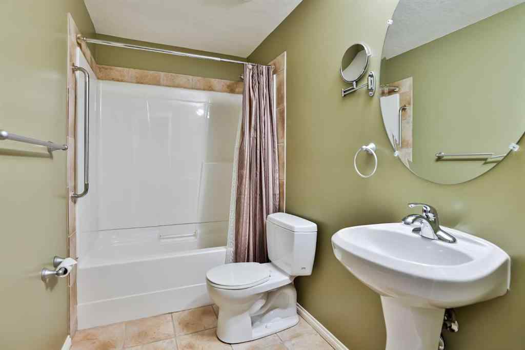 MLS® A2265459 - Unit #15 150 Fairmont Road S in Fairmont Lethbridge, Residential