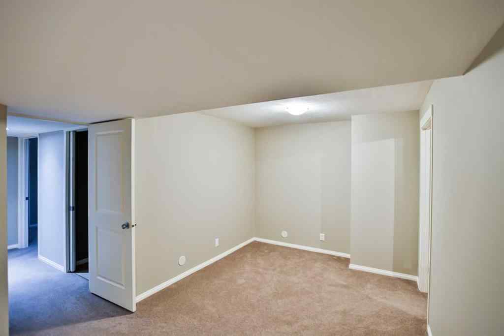 MLS® A2265459 - Unit #15 150 Fairmont Road S in Fairmont Lethbridge, Residential