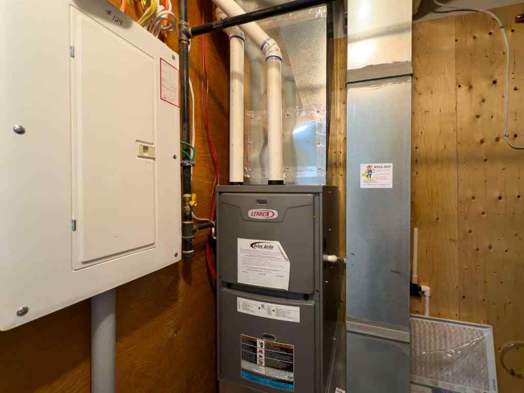 MLS® A2265460 - 129 Henderson Crescent  in Hawkridge Estates Penhold, Residential