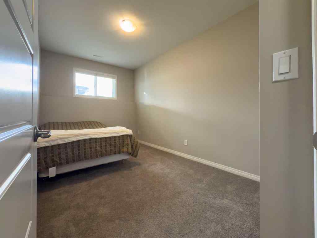 MLS® A2265460 - 129 Henderson Crescent  in Hawkridge Estates Penhold, Residential