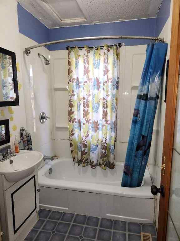 MLS® A2265465 - 4913-57 Ave .   in NONE High Prairie, Residential