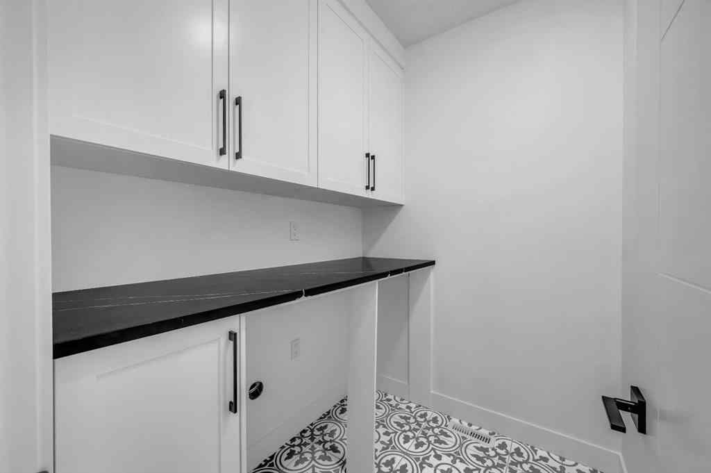 MLS® A2265468 - 3404 2 Street NW in Highwood Calgary, Residential