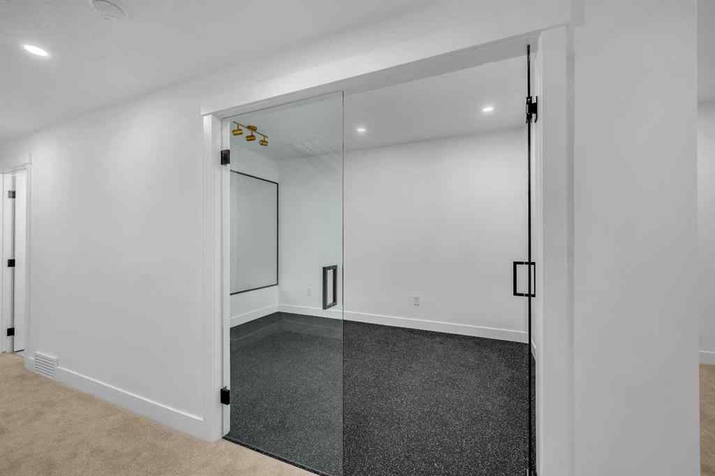 MLS® A2265468 - 3404 2 Street NW in Highwood Calgary, Residential