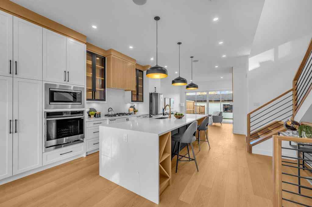 MLS® A2265468 - 3404 2 Street NW in Highwood Calgary, Residential