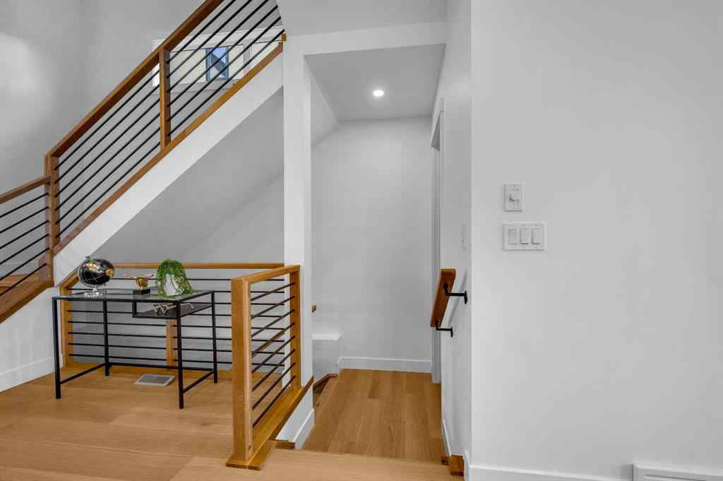 MLS® A2265468 - 3404 2 Street NW in Highwood Calgary, Residential