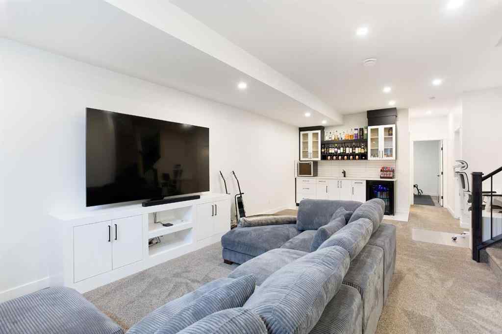 MLS® A2265469 - 4628 15 Avenue NW in Montgomery Calgary, Residential