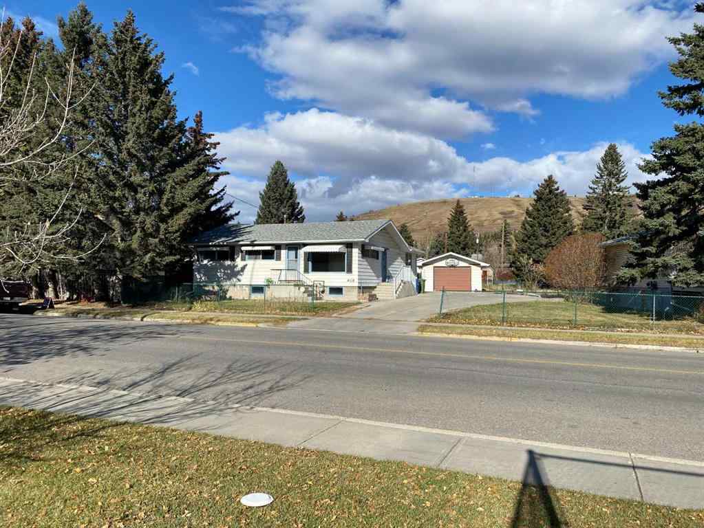 MLS® A2265474 - 408 First Street E in East End Cochrane, Residential