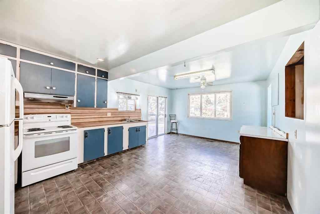 MLS® A2265474 - 408 First Street E in East End Cochrane, Residential