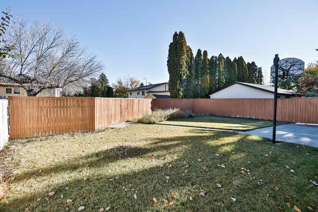 MLS® A2265479 - 204 Corvette Crescent S in Glendale Lethbridge, Residential